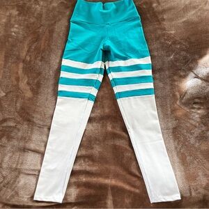 Atletica Girl’s Teal and White Striped Leggings Size M Athleisure Gymnastics